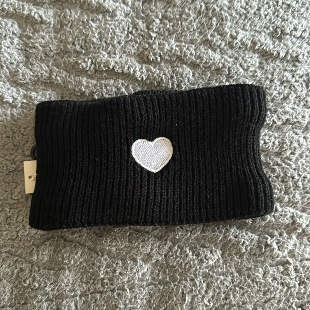 Francesca’s heart fleece headband